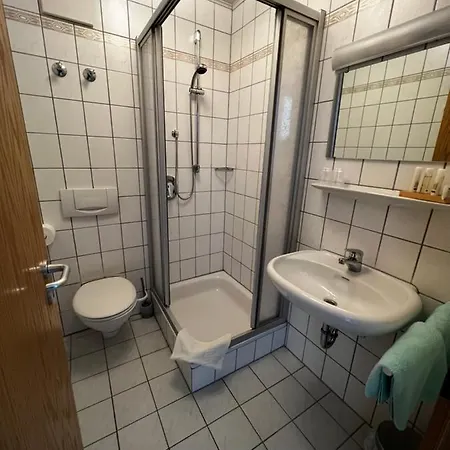 Gaestehaus Lena Szálloda *