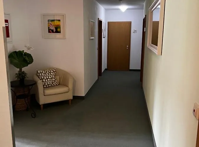 Hotel Gaestehaus Lena *